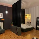 Stylisches Apartment In Zentraler Kreuzberger Kiezlage